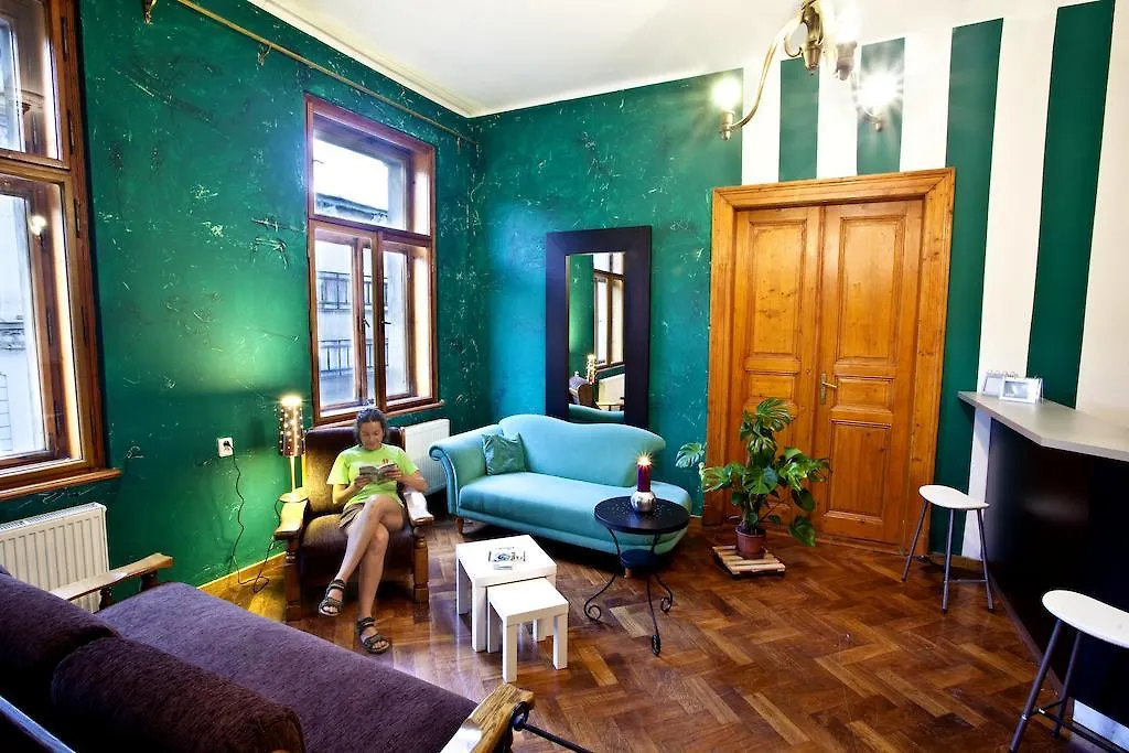 Art Hole Hostel Prague