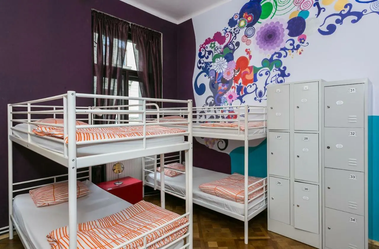 Art Hole Hostel Prague 0*,  Czech Republic